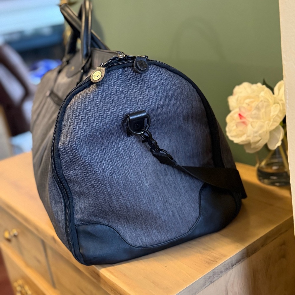 JENNI 3-in-1 Travel Garment Bag Duffel 50L Carry-On Suit Bag w/ Shoe Compartment - Picture 2 of 13